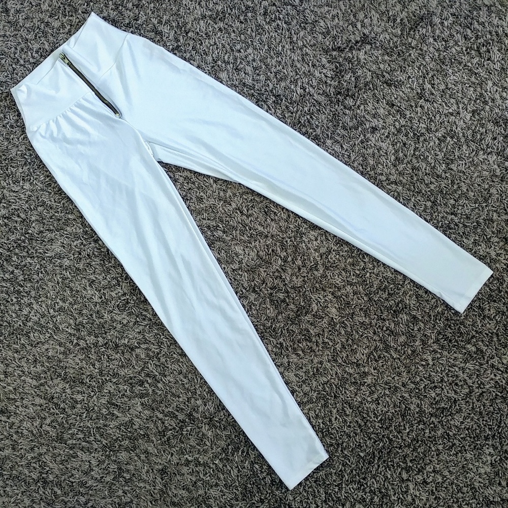White high waisted leggings with zipper